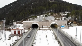 Yola çıkacaklar dikkat! Ilgaz Tüneli ulaşıma kapatıldı: Sürücülere alternatif güzergah uyarısı