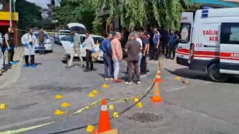 İstanbul'da Gündüz Vakti Dehşet: Sürücü Kurşunların Hedefi Olup Hayatını Kaybetti