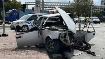 Konya'da iki otomobilin çarpıştığı kazada yaralanan sürücü öldü