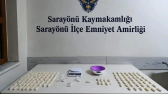 Konya'da uyuşturucu operasyonu : 2 şüphelinin midesinden 8 kapsül çıktı