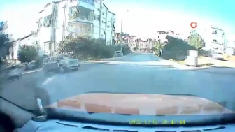 Antalya Manavgat'ta ticari taksi ile otomobil çarpıştı