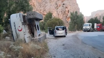 Malatya Darende'de iş makinesi yan yattı