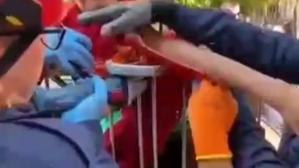 Oyun oynarken korkutan kaza: Koluna saplanan demir parçasıyla hastaneye yetiştirildi