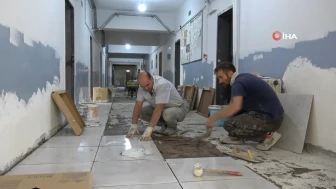 Van Edremit'te öğretmenlerden örnek dayanışma: Okulu yenilediler