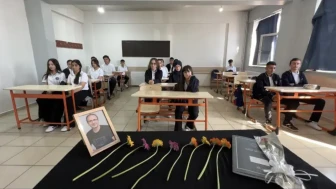 Hüzünle Başladı: Yüksekova'da Eğitime Veda Eden Fizik Öğretmeni İkram Anuk Unutulmadı