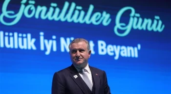 Bak: Bayrağımızın dalgalandırılmasında emeği olanlara teşekkür ediyorum