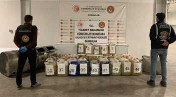Gürbulak Gümrük Kapısı'nda 2.6 milyar TL'lik sıvı metamfetamin ele geçirildi