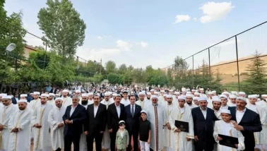 Bitlis’te 54 Hafız İçin İcazet Sevinci: Belgelerini Törenle Aldılar