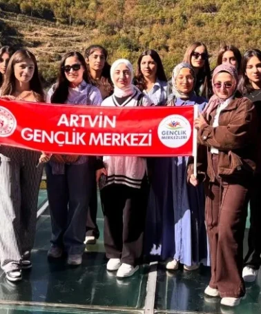 Artvin'deki Öğrencilere Şehir Tanıtımı ve Sosyalleşme Etkinlikleri Düzenlendi
