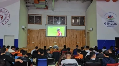 Hopa Gençlik Merkezi'nde Galatasaray coşkusu: Gençler bir araya geldi!