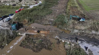 Foça’da sel faciası: Kayıp vatandaşın cansız bedenine ulaşıldı