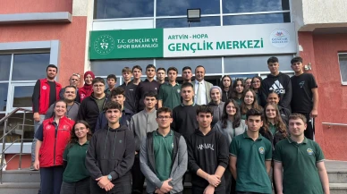 Hopa Gençlik Merkezi'nde Nuri Vatan Anadolu Lisesi'nden öğrencilerle dolu dolu bir etkinlik günü!