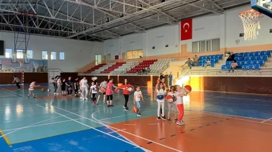 Erzurum Yakutiye’de Kırsal Mahallelere Yeni Spor Sahaları Kuruluyor