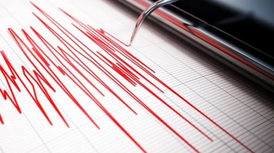 AFAD duyurdu: Ege Denizi'nde 4 büyüklüğünde deprem