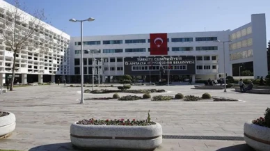 Antalya’da rüşvet operasyonu: Belediyeye soruşturma dalgası