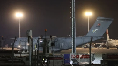 Gürcistan'da düşen askeri kargo uçağında şehit olan askerlerin naaşlarını taşıyan uçak Tiflis'ten ayrıldı