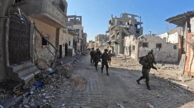 İsrail Ordusu, Batı Şeria'da Filistinli Aileye Ait Evi Yıktı