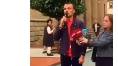 Saadet Partisi Şalpazarı İlçe Başkanı Nusret Özendi, Tek Kişilik Eylemle Şehit Ailelerine Sahip Çıktı: "Acılarına Saygı Gösterilmeli!"