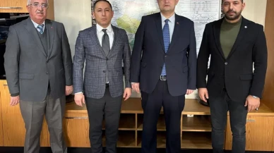 İlçe Başkanı Halil Etili, Dört Bölge Müdürü ile Bir Araya Gelerek Önemli İstişarelerde Bulundu