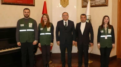 Kars Valisi Ziya Polat, "Kars Yeşilay Şubesini ve tüm ekibi kutluyorum"