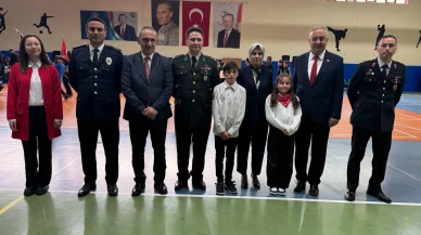 Borçka, 23 Nisan’ı coşkuyla kutladı: Öğrenciler sahne aldı, Atatürk anıldı