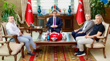 AK Parti Heyeti Bitlis Valisi Ahmet Karakaya’yı Ziyaret Etti, Tarihi Mekânları İnceledi