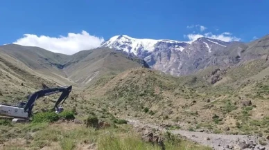 Iğdır İl Özel İdaresi, Yenidoğan Köyü ve Yayla Yolundaki Hasarları Onarıyor