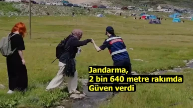 Jandarma, 2 bin 640 metre rakımda güven verdi