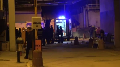 İzinsiz tezgah tartışmasında iki zabıta memuru bıçaklandı