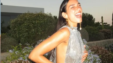 Dua Lipa'dan Cesur Görünüm ve Aşk Açıklaması! Dantelli Bluzuyla Gözleri Üzerine Çekti.