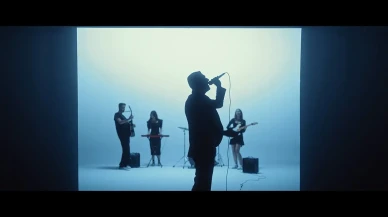 Napıyosun Mesela şarkısındaki gizemli kadın vokal merak ediliyor