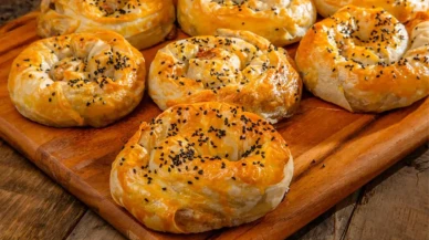 Çay Saatinin Yıldızı: Annelerin Tarifiyle Patlıcanlı Börek Hazırlama Rehberi