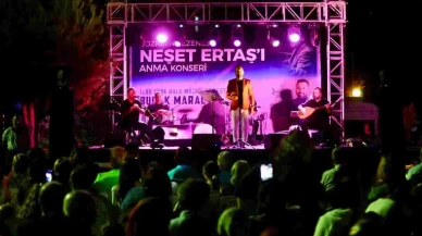 Karabağlar'da Neşet Ertaş'ı Anmak İçin Türkü Gecesi Düzenlendi