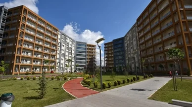 KYK Cevizlibağ Yurdu’nda skandal: Odalar yağmalandı, iç çamaşırlarına kalp çizildi!