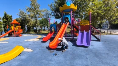 Kocaeli'deki Çocuk Parklarına Yeni Kaydıraklar; Bakım Çalışmaları Devam Ediyor!
