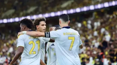 Ronaldo ve Mane'yle Al Nassr, Al Ittihad'ı 2-0 yenerek zirvede kalarak 12 puana ulaştı.
