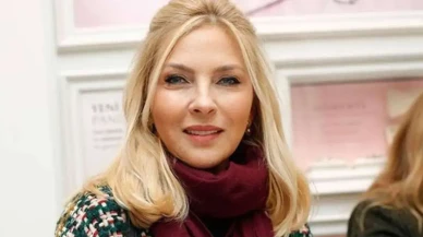 Yok böyle tesadüf... Arzu Sabancı eski gelini Özge Ulusoy ile pişti oldu!