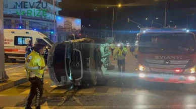 Mersin'de korkutan kaza... Hasta taşıyan ambulans otomobille çarpıştı