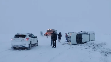 Erzurum Pazaryolu’nda Kaymakam ve İlçe Milli Eğitim Müdürünün Geçirdiği Kaza Yürekleri Ağızlara Getirdi