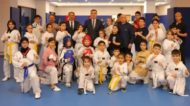 Bayburt Valisi, Yeni Spor Salonu'nda sporcularla bir araya geldi ve onlara destek taahhüdünde bulundu!
