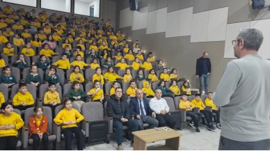 Kemalpaşa’da Tiyatro Gösterisiyle Değerler Eğitimi Desteklendi