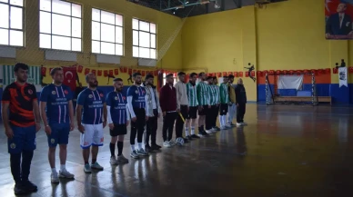 Atatürk’e Saygı Salon Futbol Turnuvası’nda şampiyon Şenkaya YBO oldu