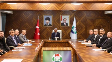 Valilik Toplantı Salonu’nda Altyapı ve Ulaşım Projeleri Değerlendirildi