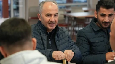 Rize Belediye Başkanı Rahmi Metin, Öğrencilerle Sahurda Buluştu