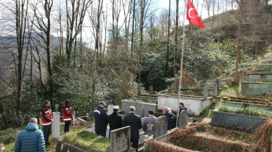 Ardeşen’de Şehidimiz Ekrem Okutan Kabri Başında Dualarla Anıldı