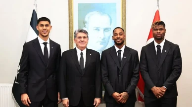 Beşiktaş'tan yeni transferlere toplu imza töreni