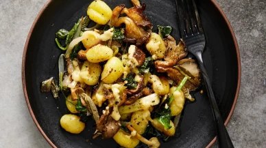 Mantarlı ve ıspanaklı fırında gnocchi