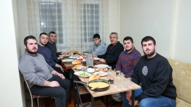 Vali Baydaş Sahurda Öğrencilerle Buluştu