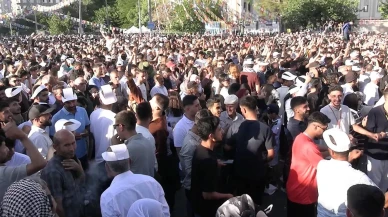 Diyarbakır'da Abdullah Öcalan İçin Özgürlük Talebiyle Miting Gerçekleştirildi
