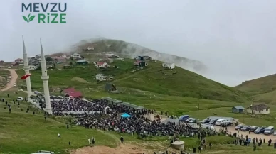Gümüşhane'nin 1800 metre yükseklikteki yaylasında düzenlenen "Kadırga Otçu Şenliği" coşkuyla kutlandı.